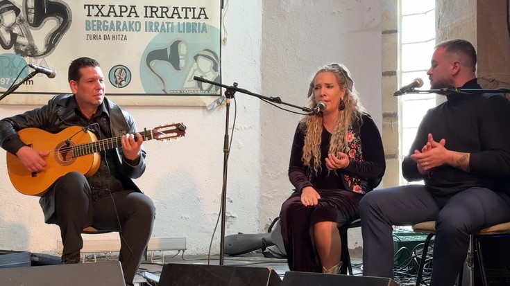 Domekako aperitibo ederra kartzela zaharrean, Aitor Escobarren kontzertuarekin