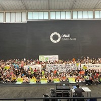 Beskoitze eta Txantxiku ikastolen ospakizuna