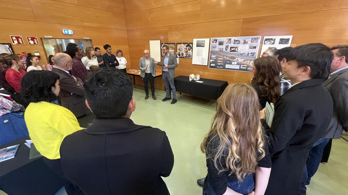 'Errepresioa, dispertsioa eta bakea' erakusketa ikusgai dago