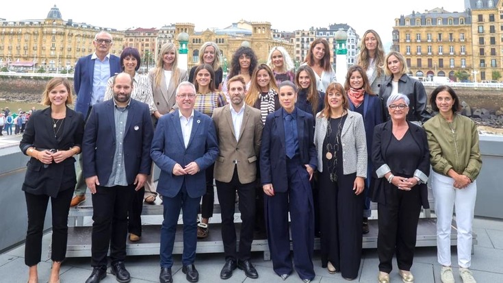 Donostiako Moda Jaialdiaren irekiera desfilea, Bergarako Laboratorium museoan