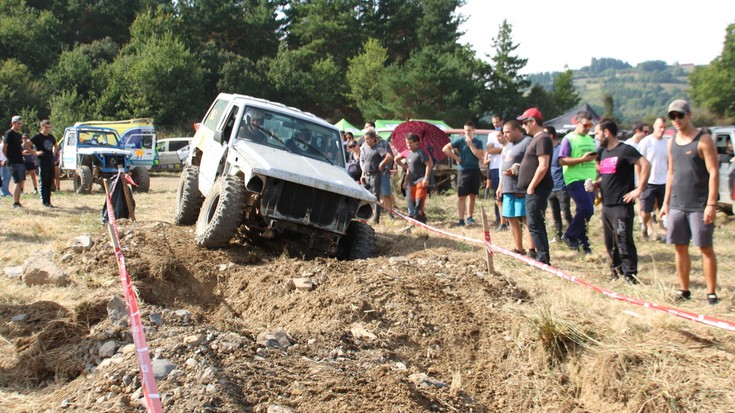 Apotzagako triala iruditan
