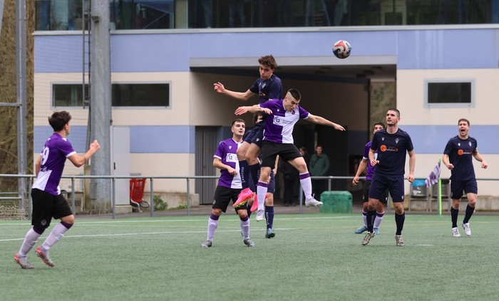 Kaleratu dituzte Hirugarren Mailako eta Ohorezko Erregionaleko futbol egutegiak