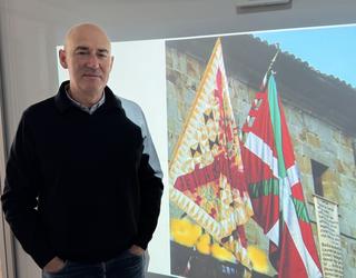 Andoni Larrañaga:  "Euskaldunok ikur batzuk gatazkatsu bihurtu aurretik erabili izan ditugu"