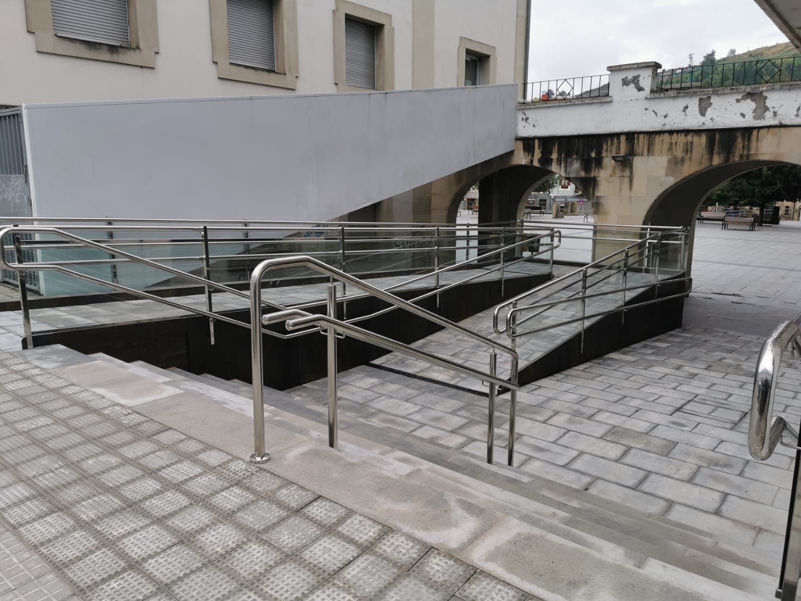 Arrapala eraiki dute herriko plazatik Santakurtz kalera