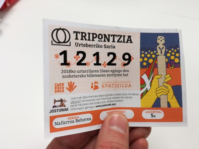 15.045 euro batu dira Arrasaten 'Tripontzia' sariaren salmentan