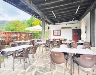 Ugarrixa jatetxean, bi pertsonarendako otordua