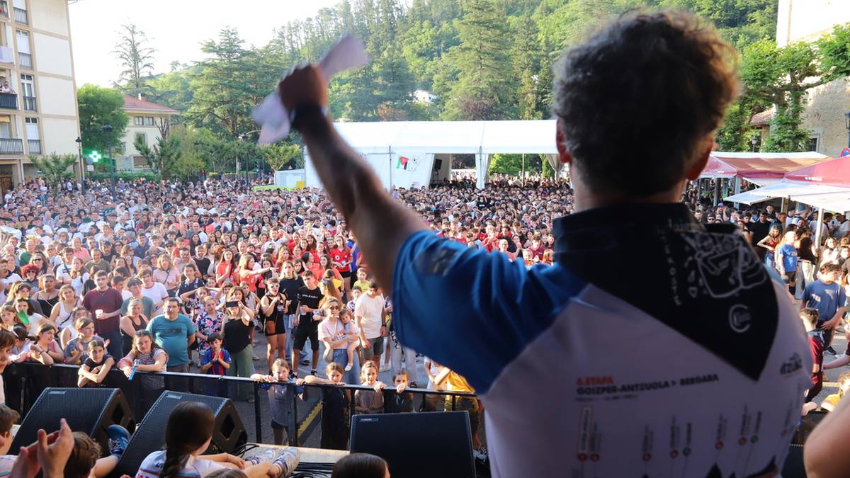 Bitorianatxoren jaitsiera eta Lokatzaren pregoia, argazkitan