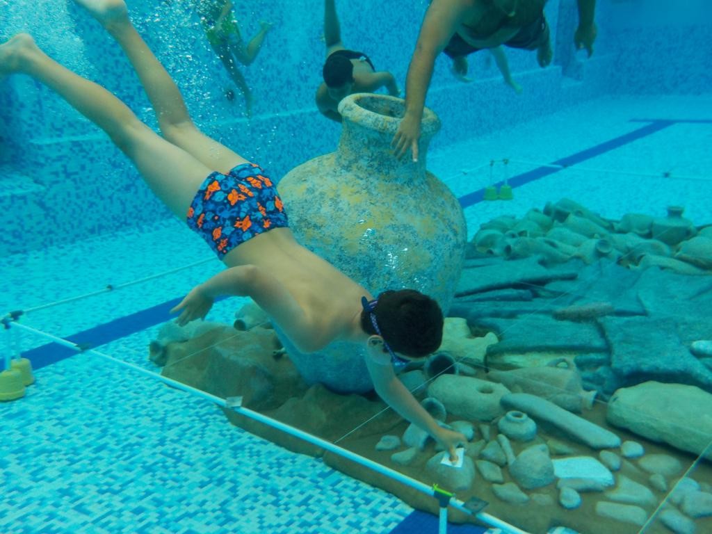 Urpeko arkeologia eta aquagym familian, zapatuan, Musakolako igerilekuan