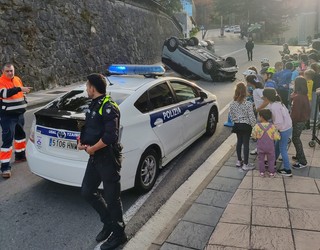 Zauriturik gabeko istripu ikusgarria Arrasateko Loramendi kalean