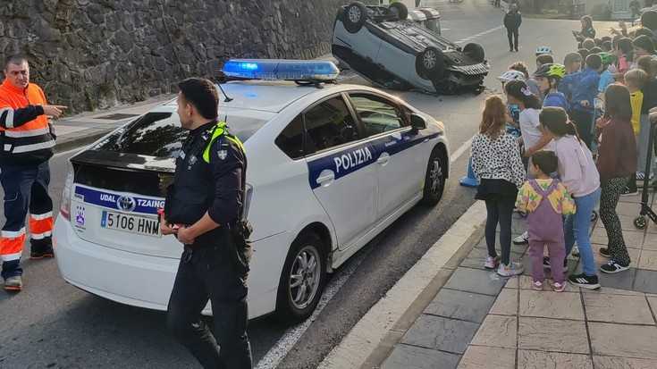 Zauriturik gabeko istripu ikusgarria Arrasateko Loramendi kalean