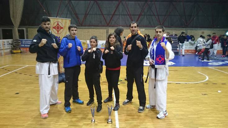 Daniel Barberok eta Eneko Ruizek dominak lortu dituzte Espainiako Karate Kyokushin txapelketan