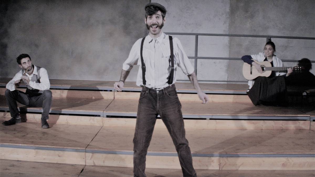 Bi antzezlan izango dira ikusgai domekan, Uribarriko elizan