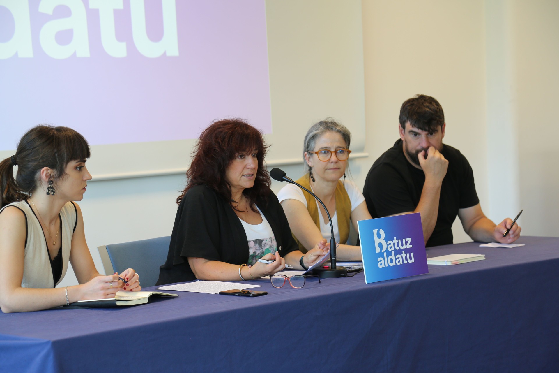 Ezagutza unibertsalizatzea eta erabilerarako baldintzak bermatzea, jauzia egiteko giltzarri