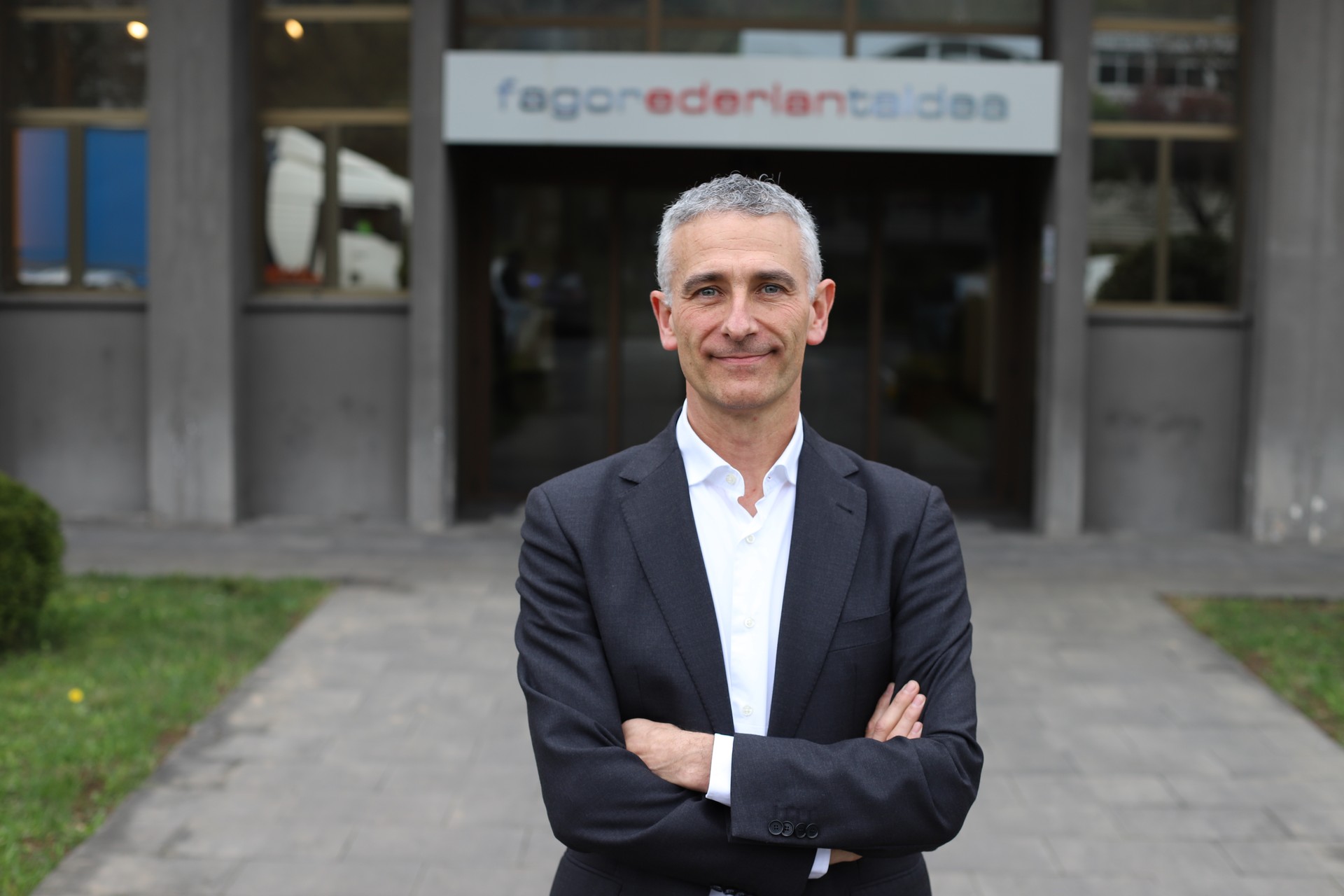 Jon Zuazo: "Bazkide eta langile guztiak lehentasuna dira guretzat"