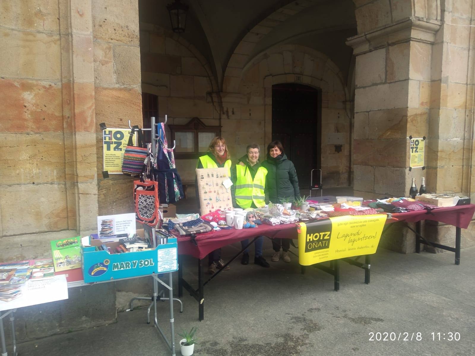 Postua jarriko du bihar plazan Hotz Oñatik
