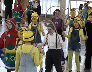 Tradizioa eta umorea uztartu dituzte Antzuolako Aratusteetan