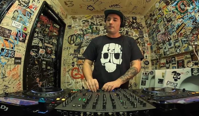 Musika elektronikoa eskualdean sustatzeko helburuarekin, Talka elektronika topaketa