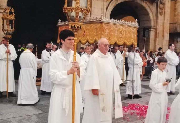 Jabier Etxeberria apaiza omenduko dute domekan