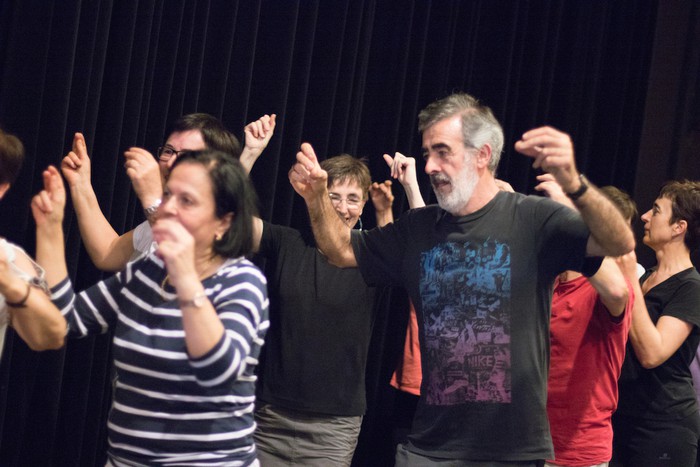 Jendea gustura Gerard Godon soinujole frantziarrarekin domekan egindako Herrixa Dantzan saioarekin - 14