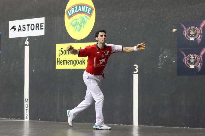 Ezkurdia eta Altuna III.a lau eta erdiko hirugarren postuaren bila Arrasaten