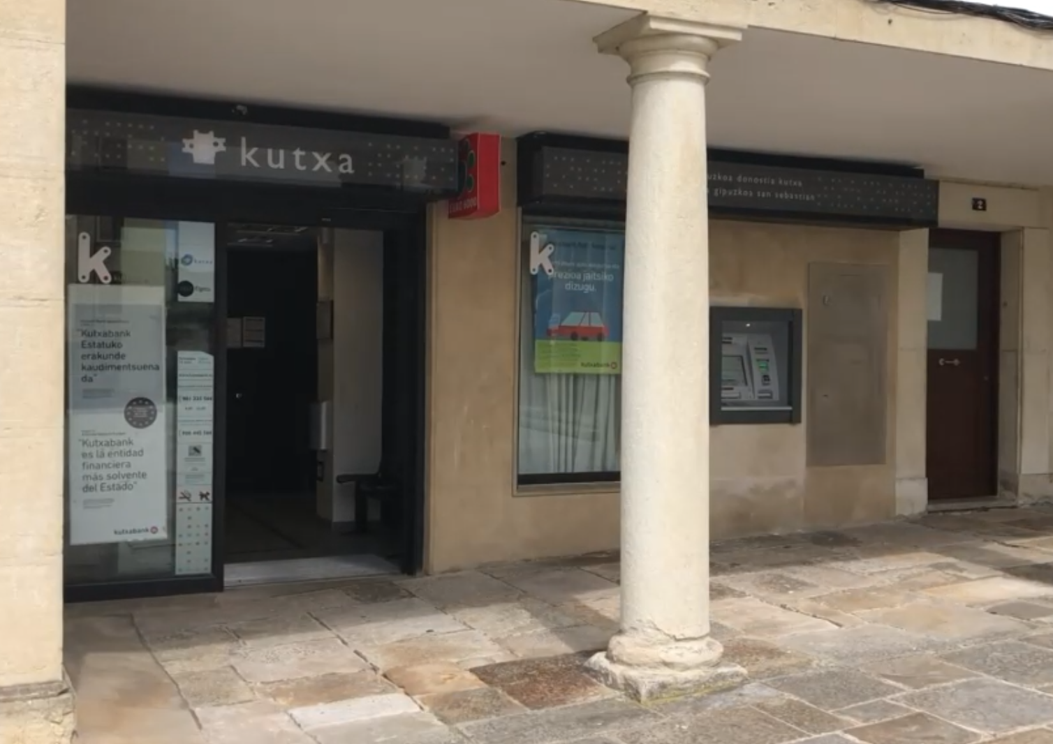 EAJ Kutxabank bulegoaren itxieraren aurka agertu da, eta erdibideko irtenbide bat eskatzen dio erakundeari