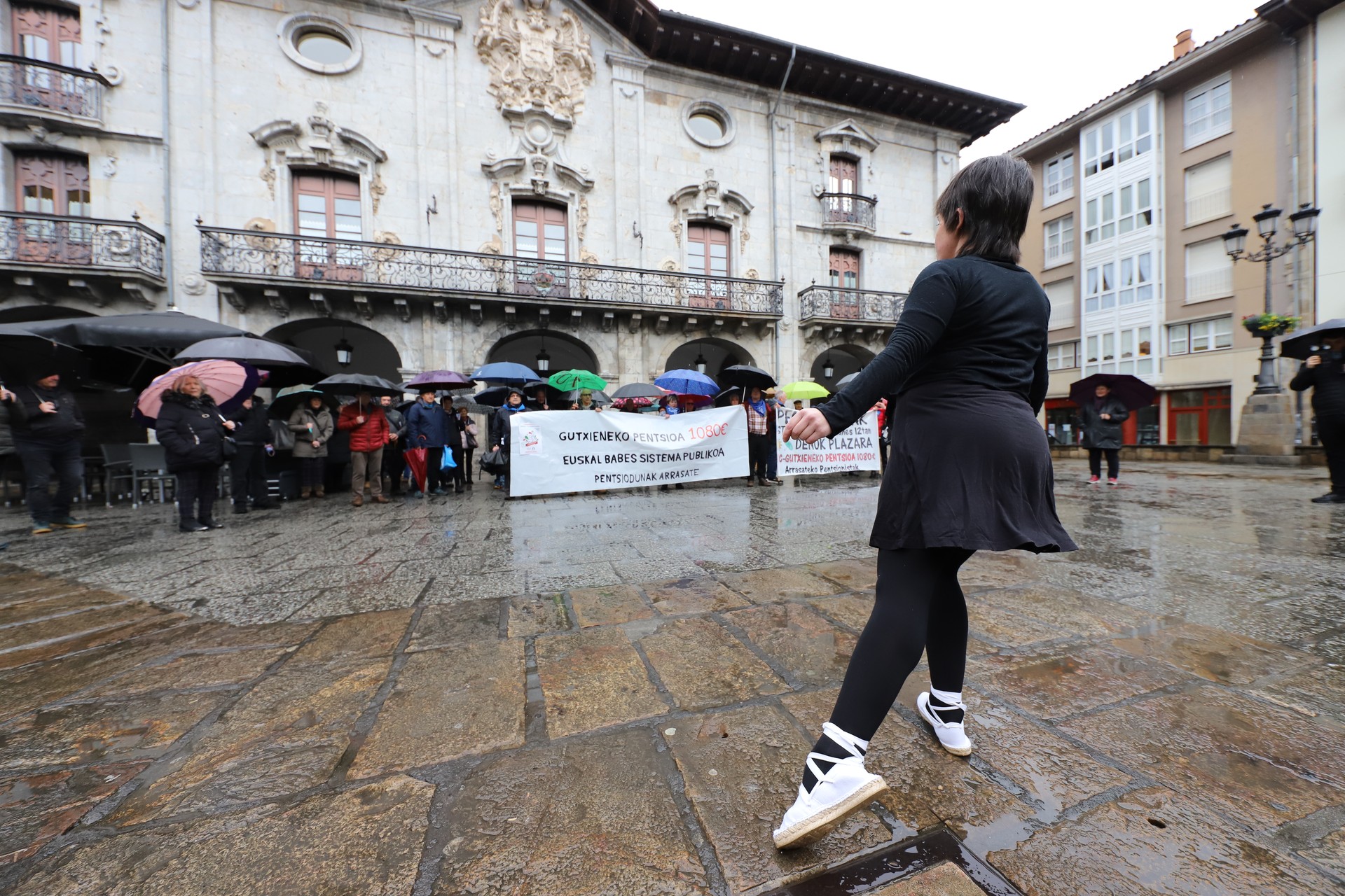 Pentsiodunek protesten bosgarren urteurrena ospatu dute aste honetan