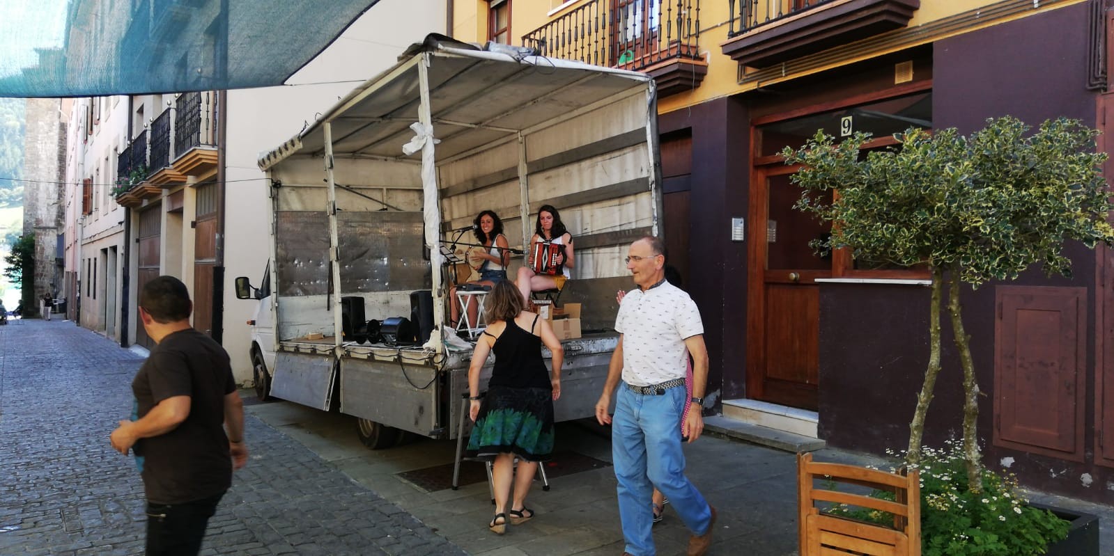 San Roke kaleko jaietan giro aparta Elgetan