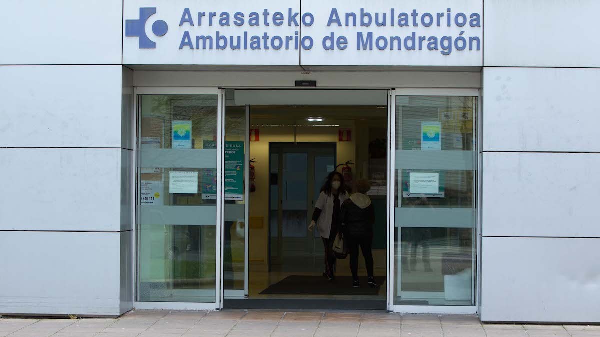 Erreferentziazko osasun zentroetan aztertuko dituzte koronabirus kasu posibleak