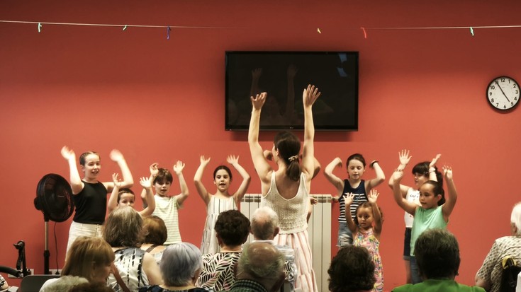 Antzerkia lantzeko aukera egongo da Doke taldearen eskutik