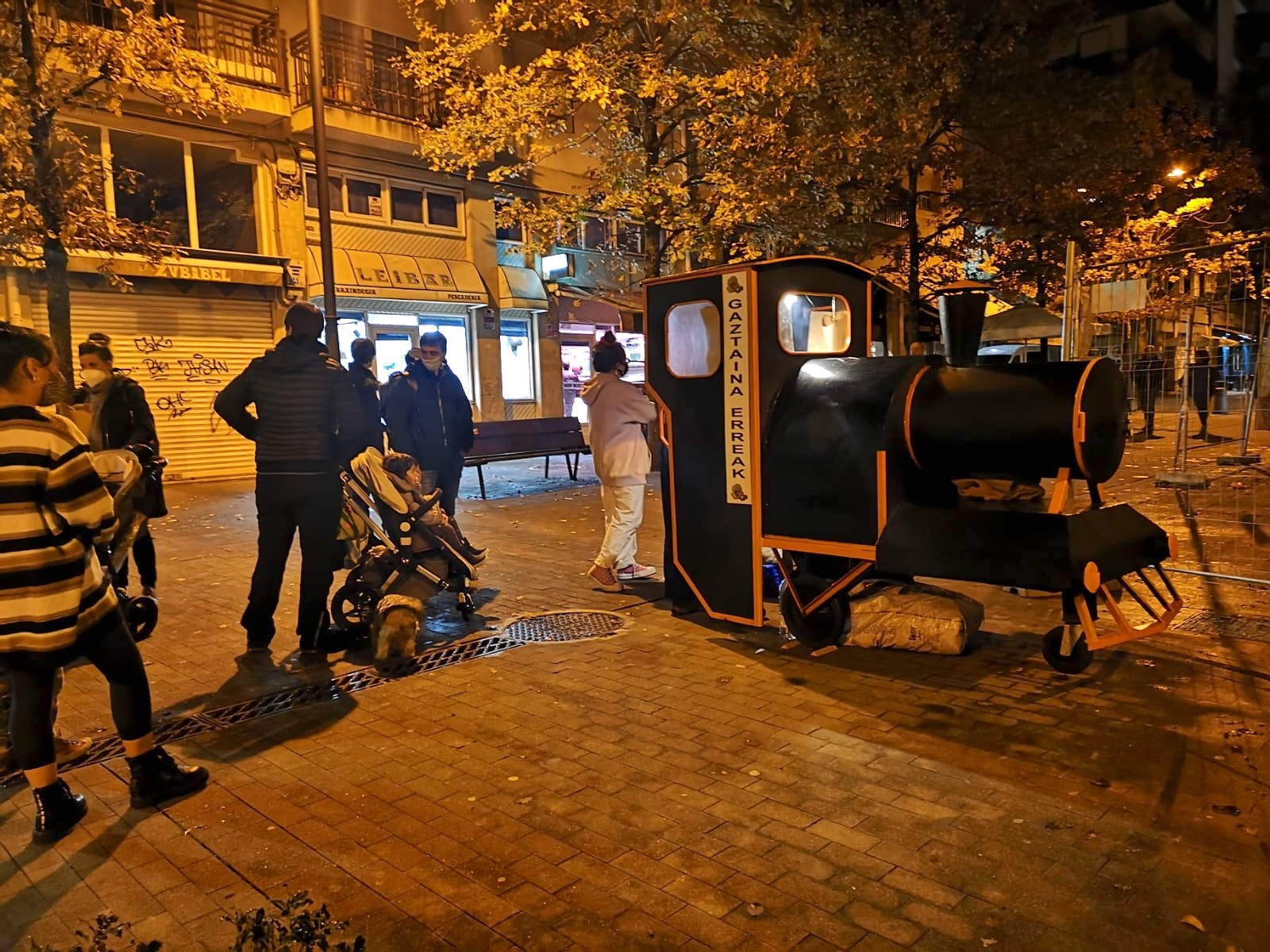Aurten ere iritsi da gaztaina saltzailea Aretxarteri esker