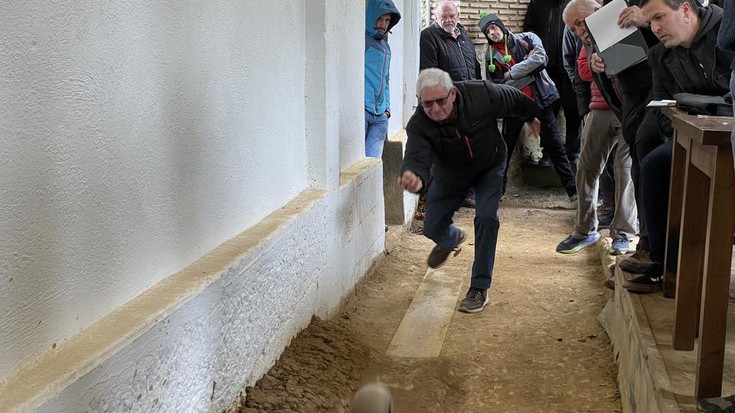 Jose Angel Ogiza eta Enara Montiel, Euskal Herriko 32. hiru-txirlo txapelketako irabazle