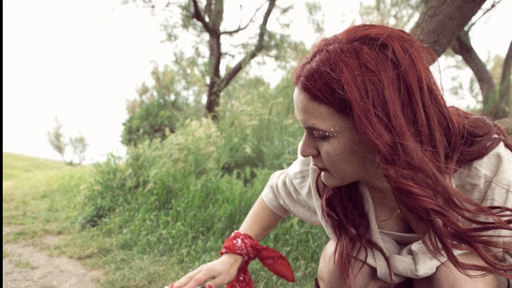 Maria Vaquerizoren emanaldi akustikoa, domeka eguerdia girotzeko