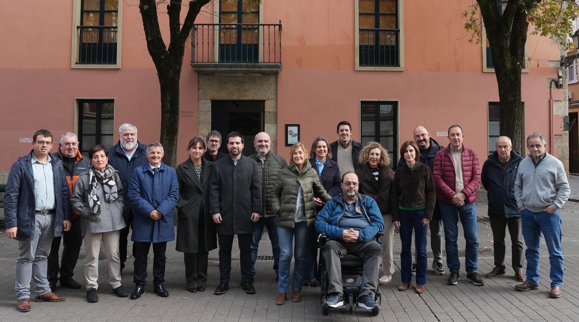 Finantza kooperatiben aurka "EH Bilduk egindako erasoa" gaitzetsi du Debagoieneko EAJk