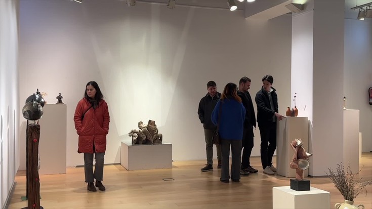 Urte osoan egindako lanez josi dute Aroztegi aretoa Buztinzale elkartekoek