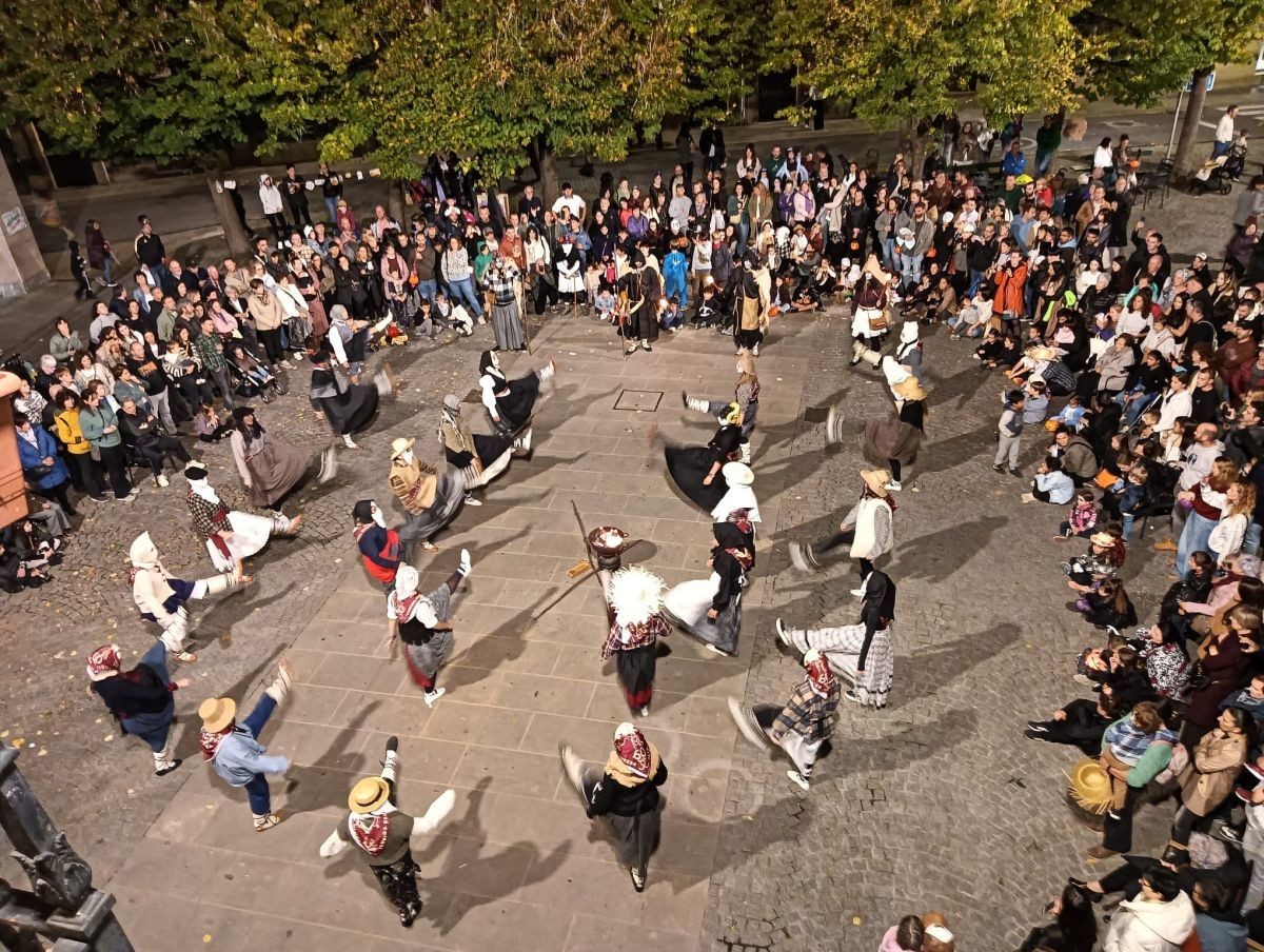 Beldurrezko errituek hartuko dute plaza, beste urte batez, Gaba Baltzean