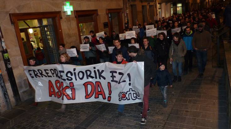 Zapatuko protestara deitu dute Arrasateko manifestazioan