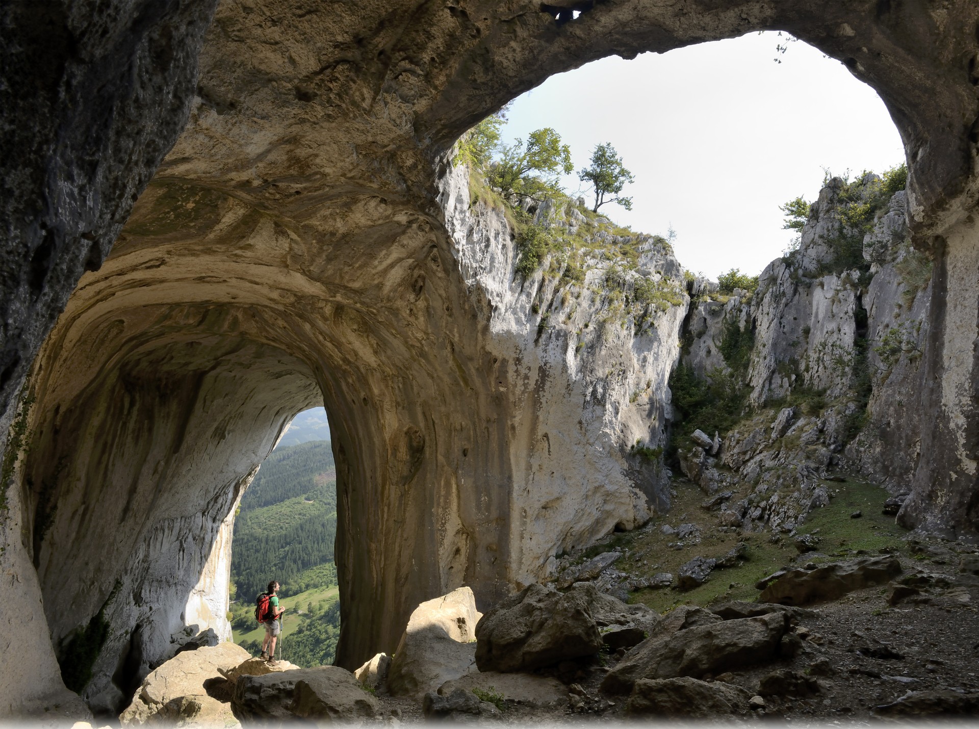 Araotz inguruak ezagutzeko geoibilbidea