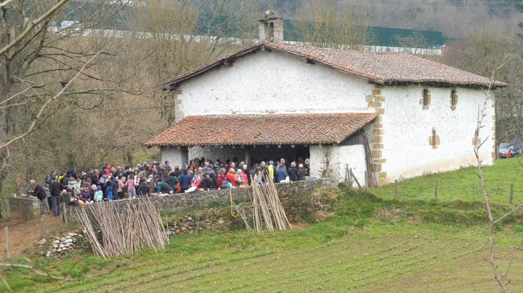 San Blas eguna ospatu dute Basalde auzoko baselizan