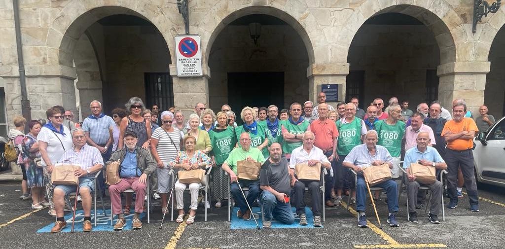 Omenaldia 80 urtetik gorako pentsiodunei, erakutsitako "ausardiagatik eta kemenagatik"