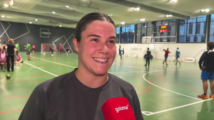 Lucia Arenaza: "Talde berria eta gaztea gara, eta asko ari gara ikasten"