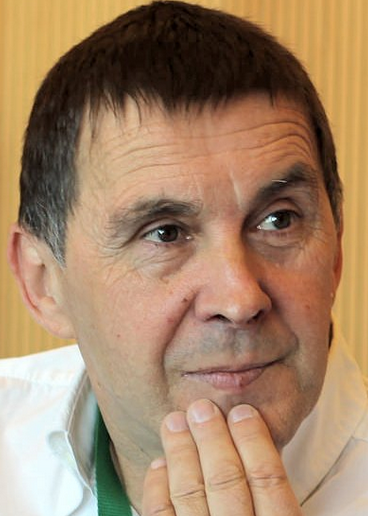 Arnaldo Otegi dator iluntzean Santa Ana antzokira