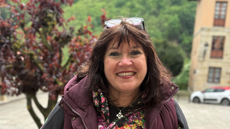Sara Salterain: "Nire ekarpen txikia egiteko erabaki nuen Uruguain euskara ikastea"