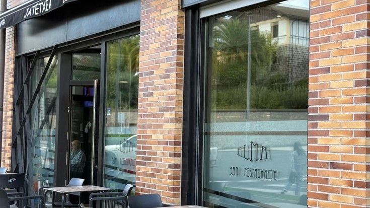 Elma taberna jatetxean, bi pertsonarendako otordua