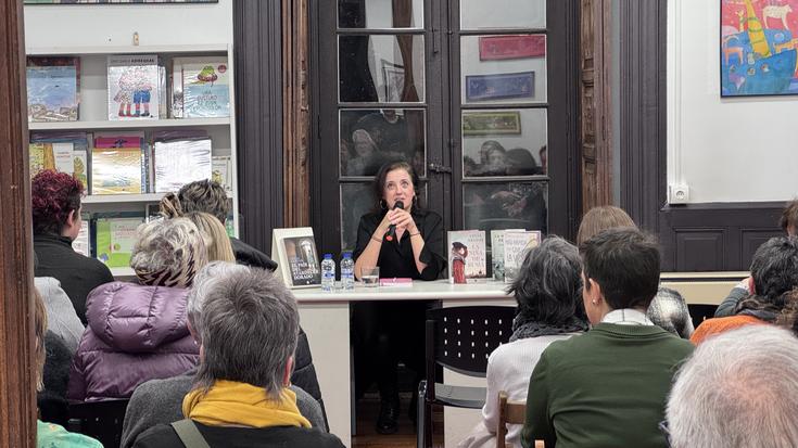 Herritarren aurrean aurkeztu du bere azken liburua Celia Santos idazle bergararrak