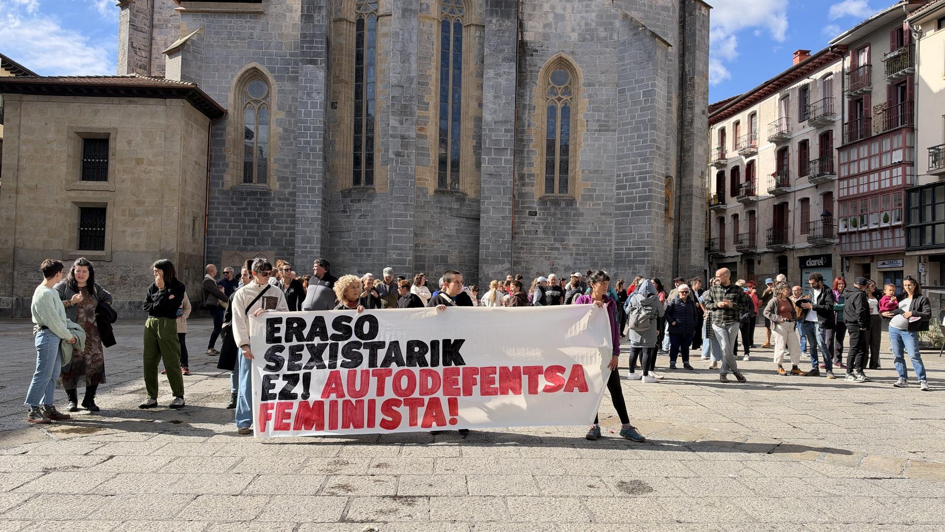 EHko Emakumeen Mundu Martxa: "Ez dugu Angeluko heriotza indarkeria matxistaren testuingurutik kanpo ulertu nahi"