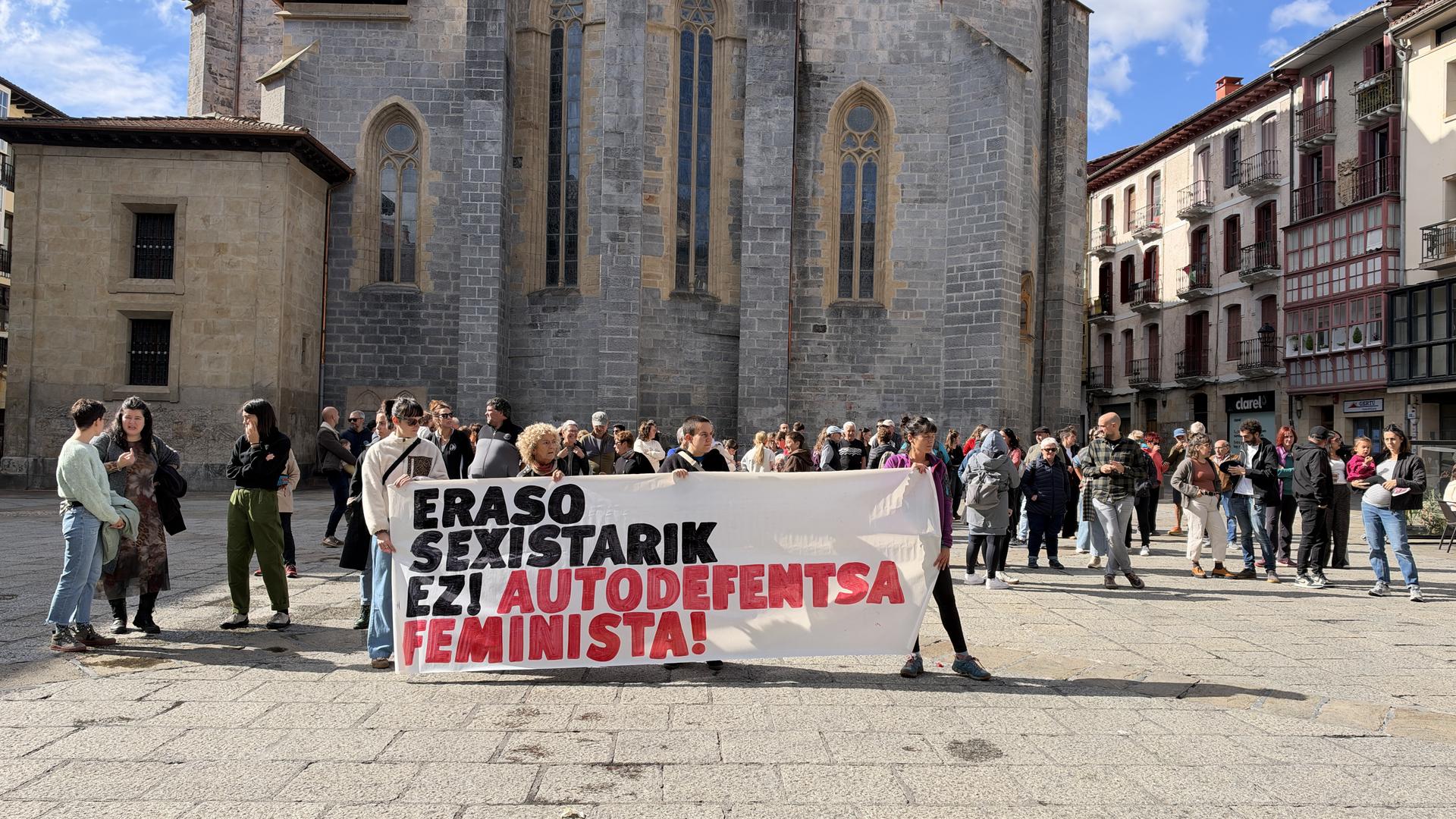 EHko Emakumeen Mundu Martxa: "Ez dugu Angeluko heriotza indarkeria matxistaren testuingurutik kanpo ulertu nahi"