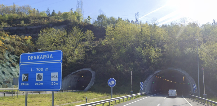 Deskargako tunela itxiko dute domeka eta astelehen gauetan