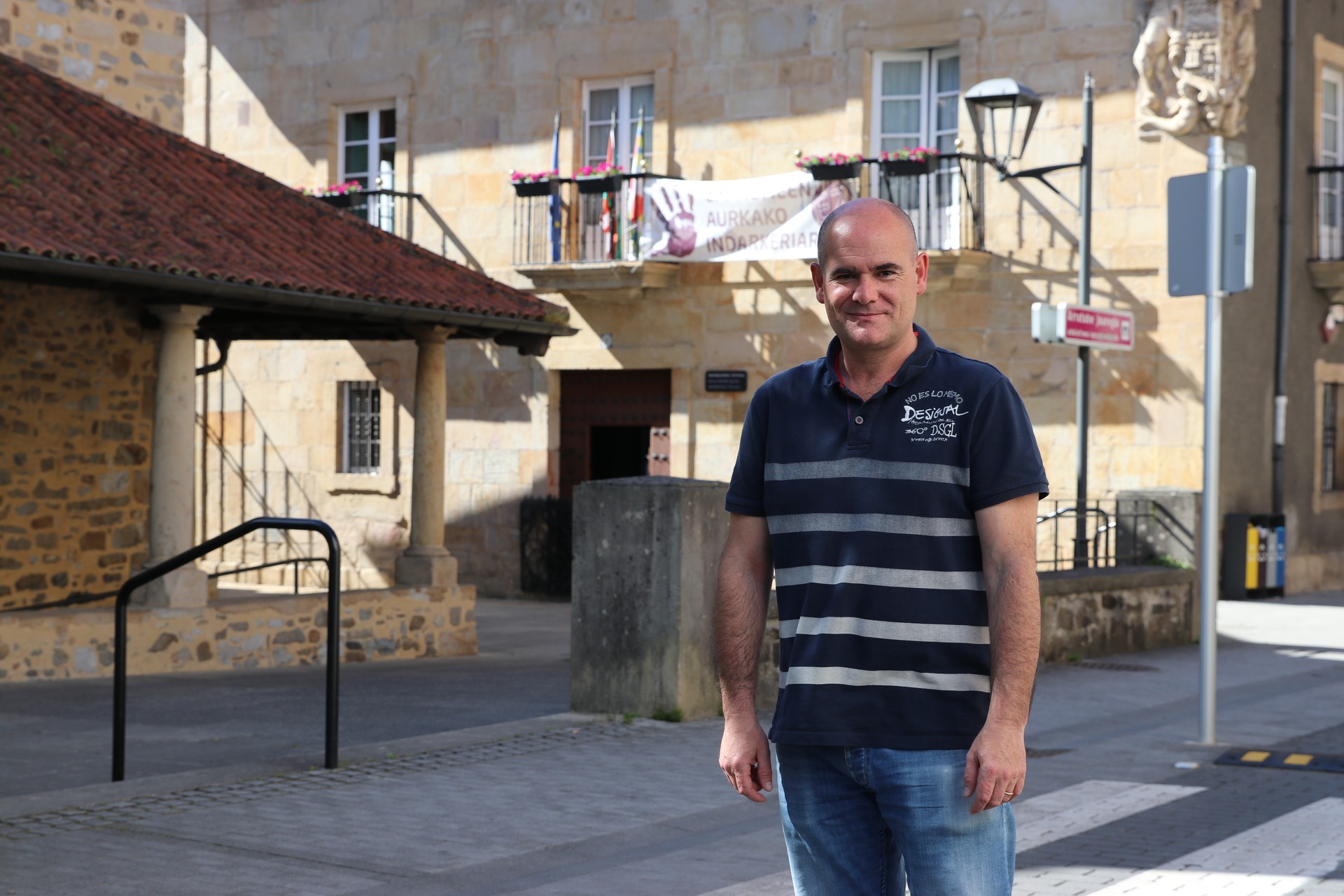 Unai Elkoro: "Zentzuzkoa da paseatzeko eta kirola egiteko ezarritako ordu murrizketa kentzea"