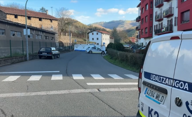 Elkarretaratzea autoak harrapatuta hildako gizonaren alde