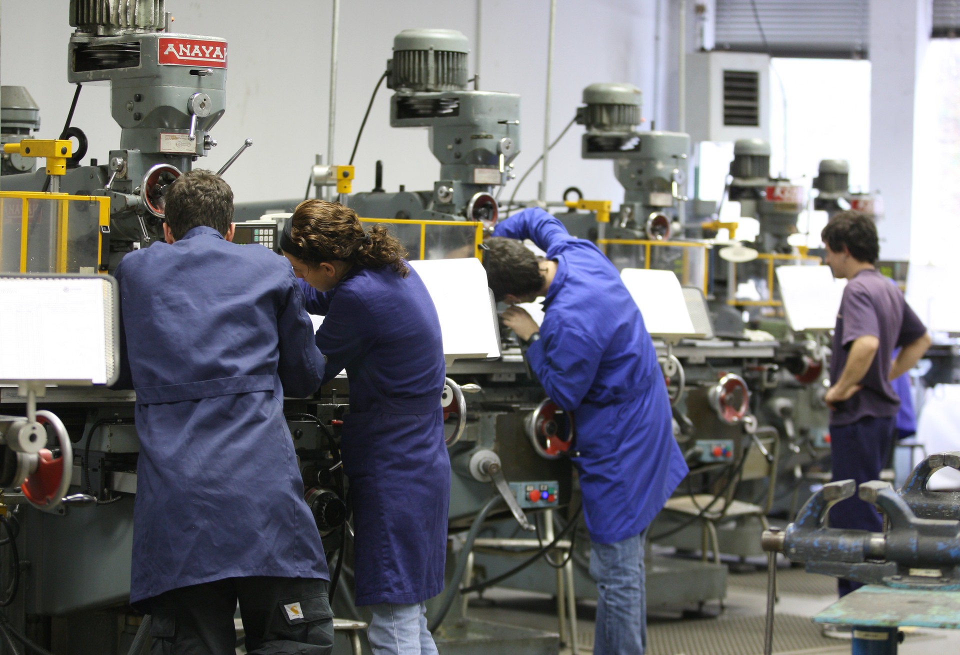 Mekatronika Industrialeko Goi Mailako Heziketa Ziklorako izen-ematea zabalik